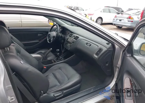 2000 Honda Accord 2.3 Ex from USA, damaged, VIN 1HGCG3174YA025559